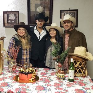 Meet your Posher, Daniel